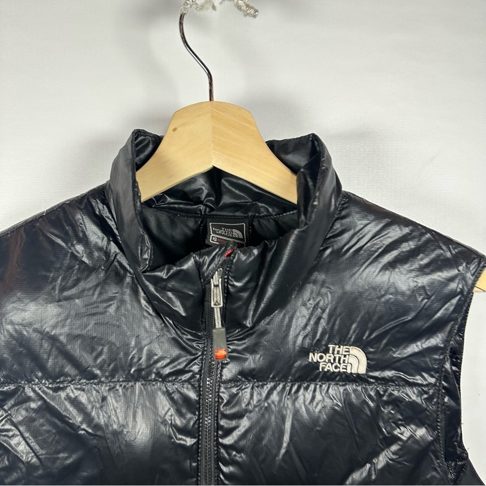 The North Face Shiny Black Puffer Vest - Picture 4 of 6